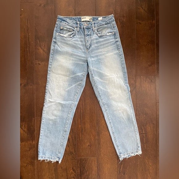 Light wash high waisted jeans - Picture 2 of 5